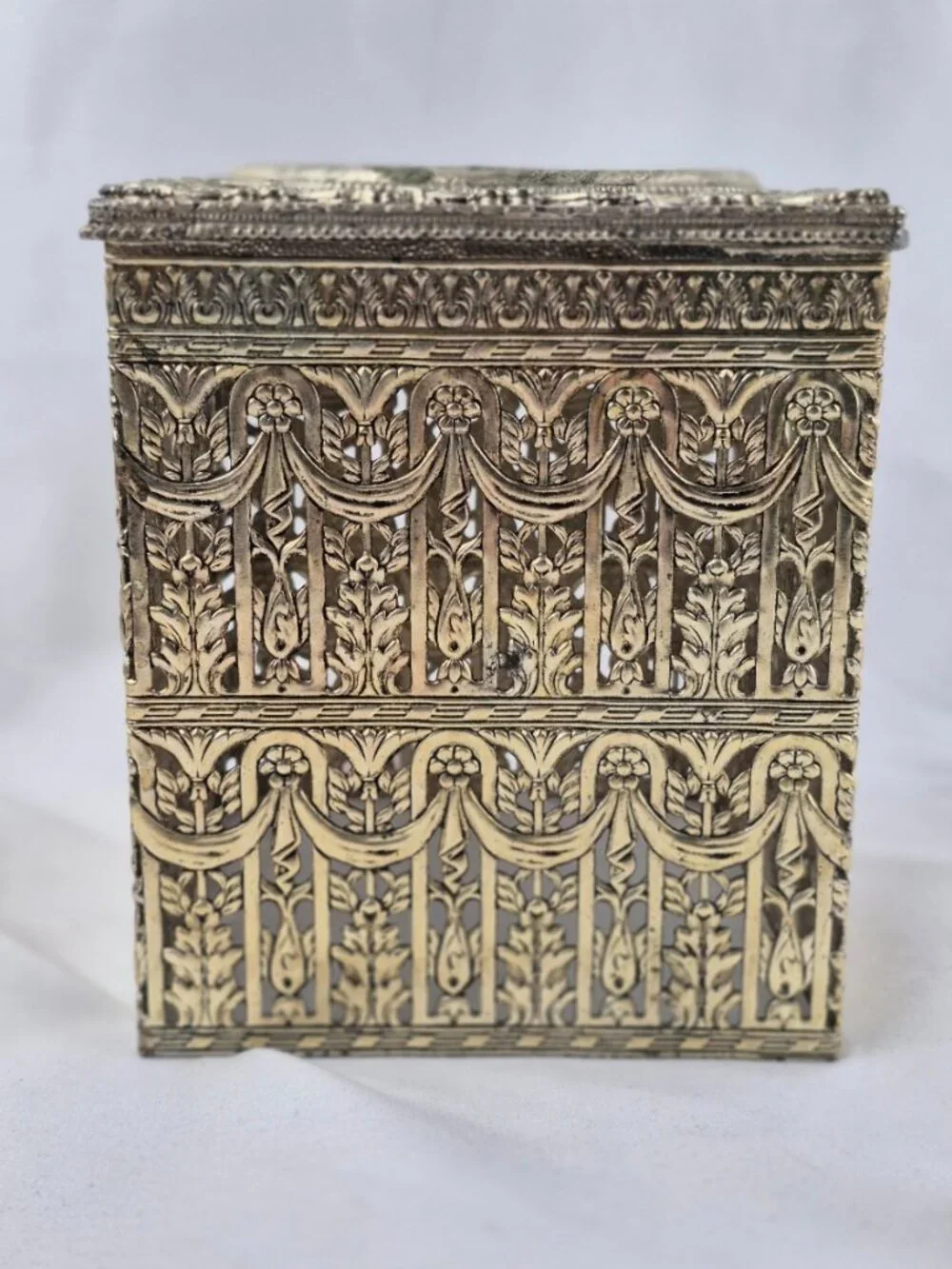 Vintage Hollywood Regency Filigree Vanity Ornate Square Tissue Box Cover